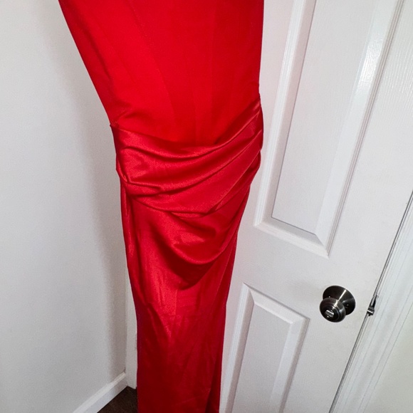 Almond Muse Rosalind Red Maxi Dress - Picture 3 of 4